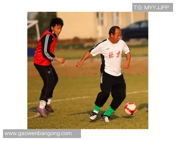 江苏足球明星李红军的辉煌职业生涯与成就回顾