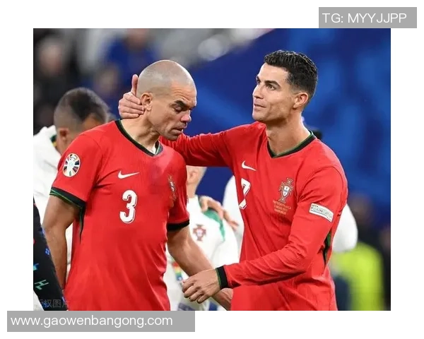 足球场上的旋律与激情那些有歌声的足球明星们 足球场上的旋律与激情那些有歌声的足球明星们