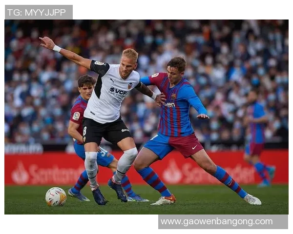 足球明星西装合照展现风采与魅力的精彩瞬间